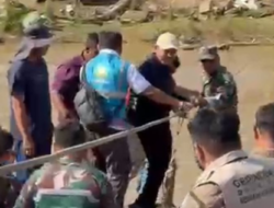 Insiden Dramatis di Pedalaman: Rakit Terbalik, Wagub Aceh Nyaris Tenggelam Saat Meninjau Korban Banjir