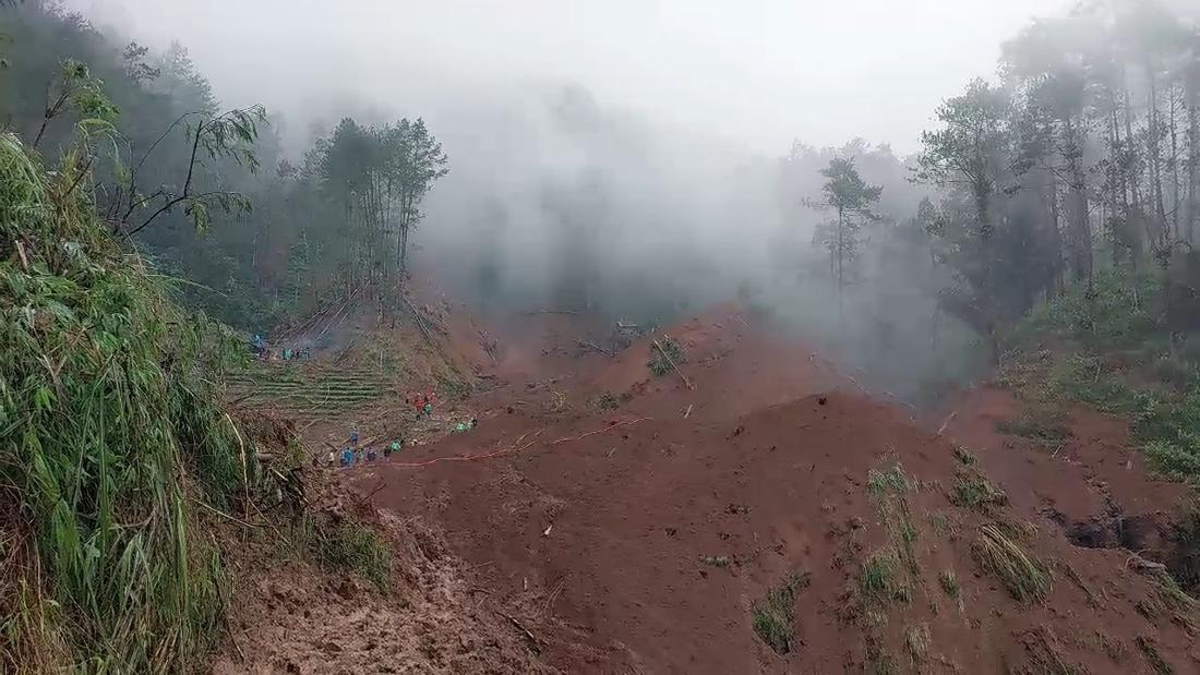 Dua Petani Bapak Dan Anak Hilang Tertimbun Longsor Di Pemalang