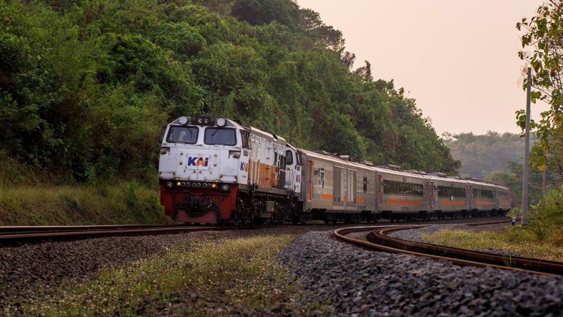 Ka Jayakarta Premium Dilempar Batu Di Nganjuk 4 Bocah Diamankan
