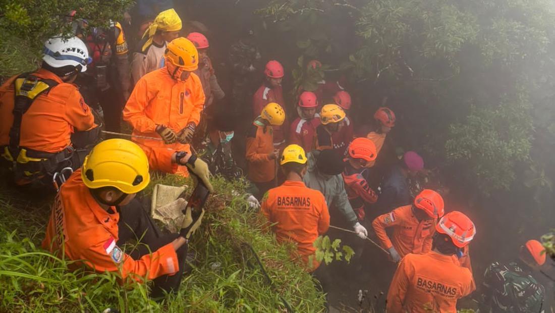 Korban Ke 10 Pesawat Atr 42 500 Ditemukan Di Gunung Bulusaraung Pangkep