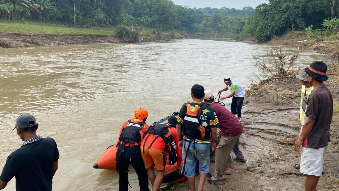 Lansia 70 Tahun Tenggelam Di Sungai Ciujung Lebak Batang Pisang Lepas