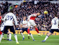 Berbalas Gol, Tottenham dan Arsenal Imbang 1-1 di Babak Pertama