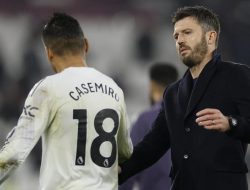 Carrick: Jangan Terlalu Berlebihan Sikapi Hasil Imbang Lawan West Ham