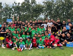 Gandeng 2 Legenda Timnas, SJFC Gelar Coaching Clinic dan Aksi Sosial