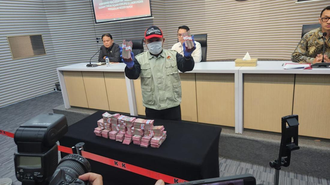 Ott Kpk Depok Ketua Wakil Ketua Pn Tersangka Suap Sengketa Lahan Rp 850 Juta