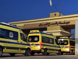Rafah Dibuka Lagi, Korban Perang Palestina Tiba di Mesir Pakai Ambulans