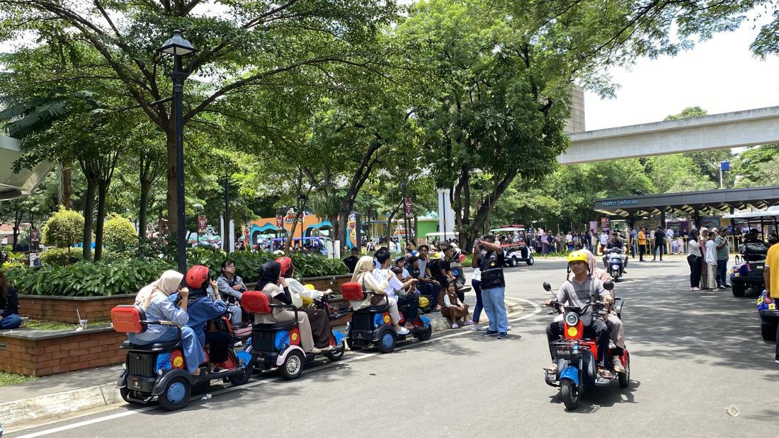 Irma Ajak Anak Wisata Edukasi Di Tmii Merasa Keliling Indonesia