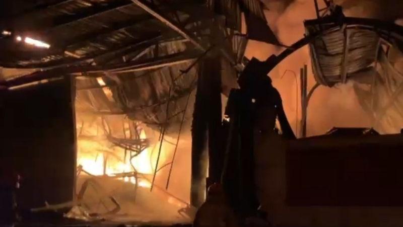 Kebakaran Pabrik Terpal Di Bogor Padam Setelah 7 Jam Tak Ada Korban Jiwa