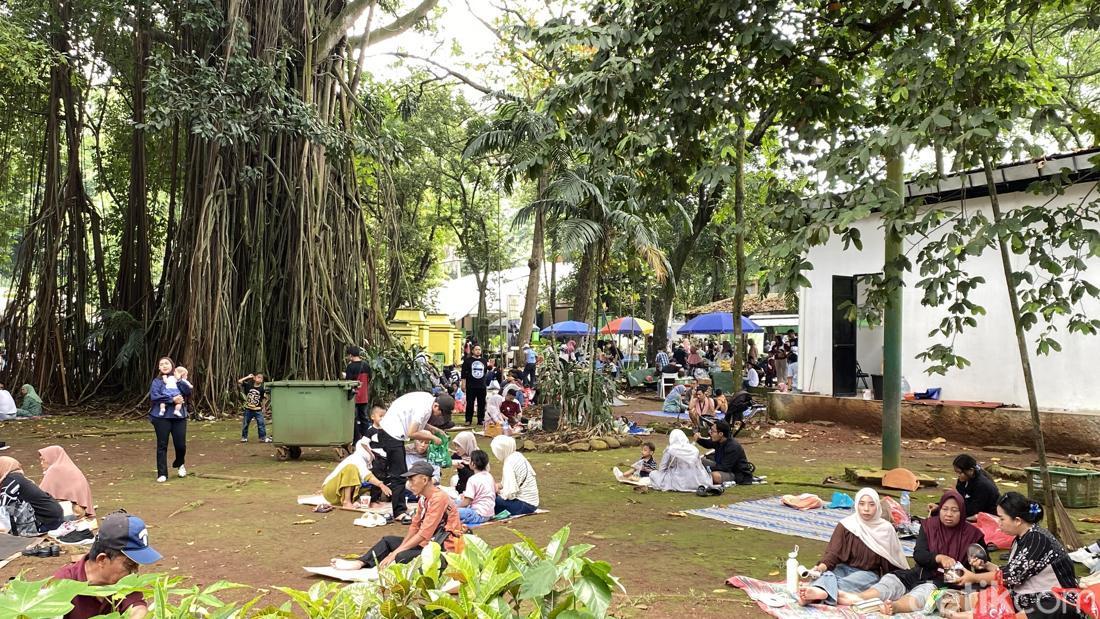 Puncak Pengunjung Ragunan Diprediksi H2 Lebaran Tembus 100 Ribu Orang