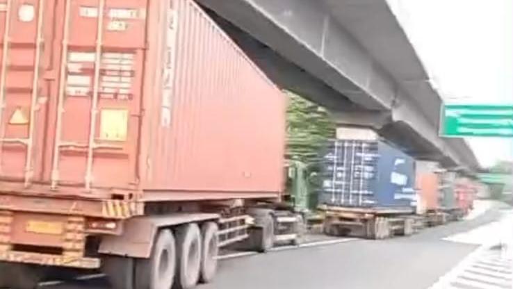 Truk Sumbu 3 Dikawal Tni Viral Kemenhub Dukung Penindakan Polisi
