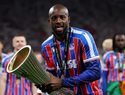 Palace Juara Conference League, Sindir Bos Nottingham Forest