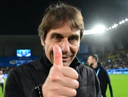 Conte Kirim Pesan Perpisahan Singkat ke Napoli